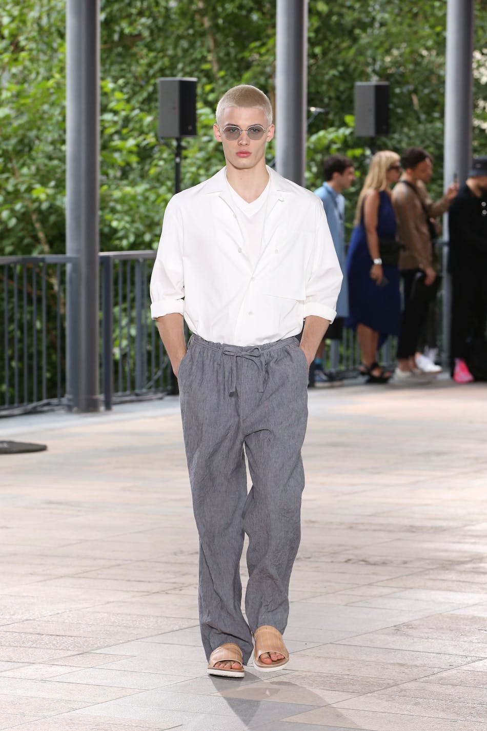 Issey Miyake Man Makes Business Casual Ordre Issey Miyake Man Makes Business Casual Ordre